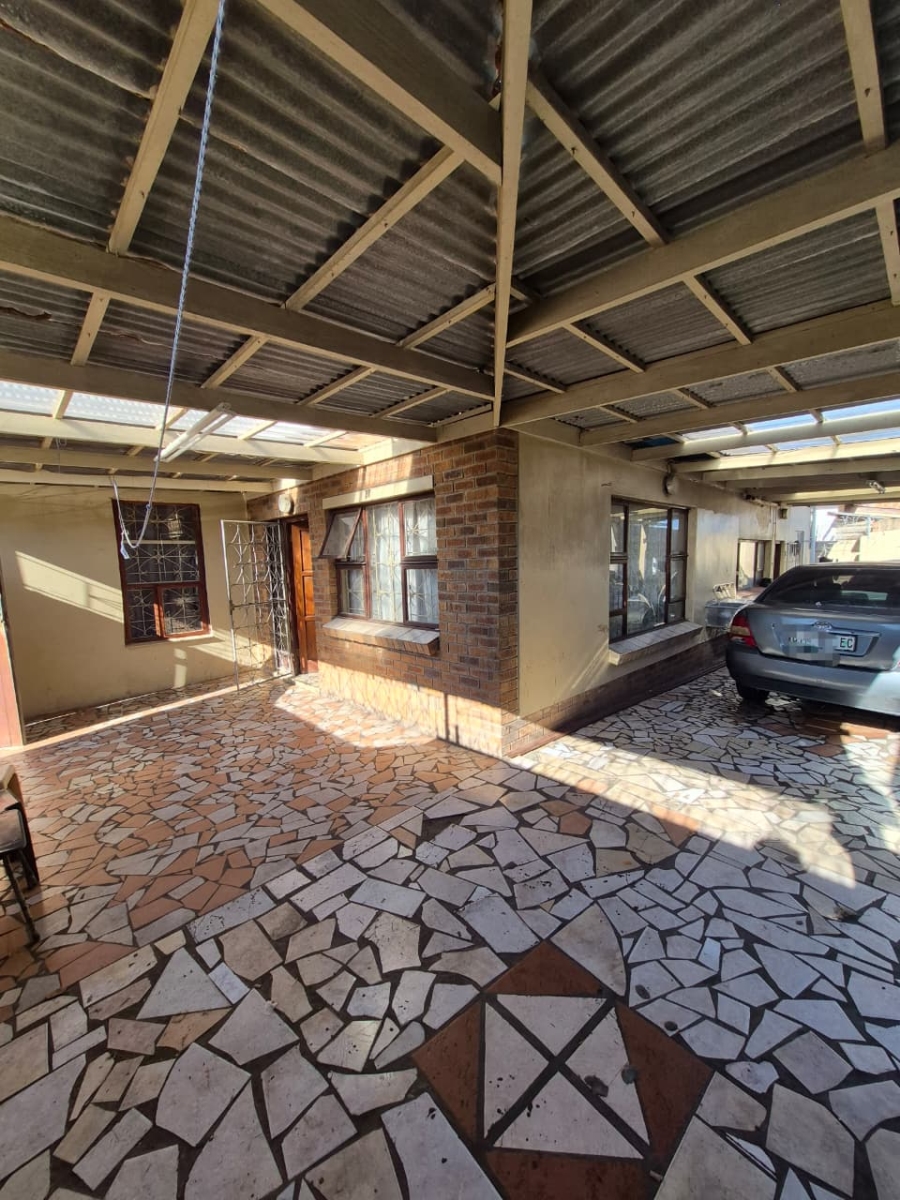 Commercial Property for Sale in Southernwood Eastern Cape